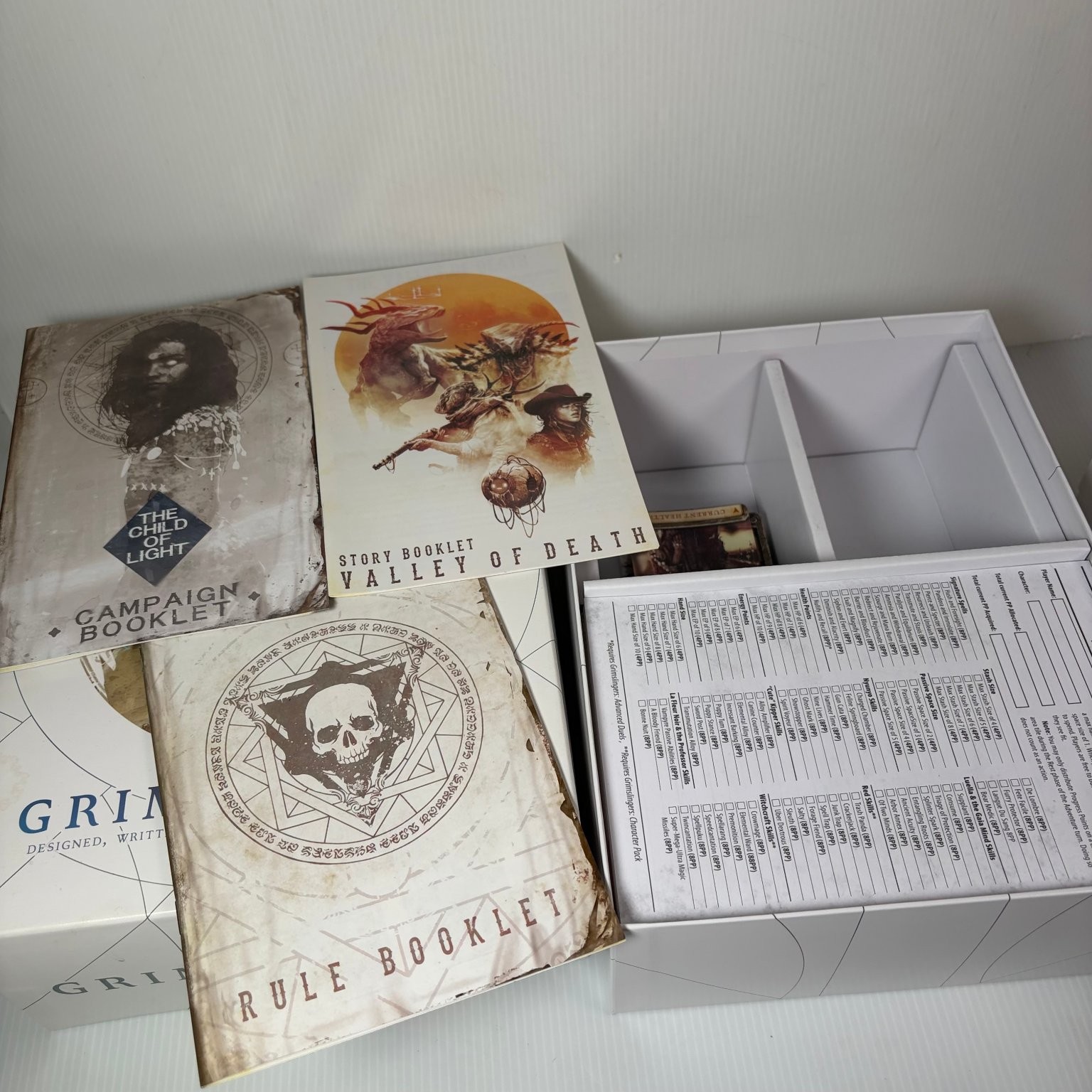 Grimslingers Board Game, Deluxe Box, Northern Territory & Advanced Duels Sets