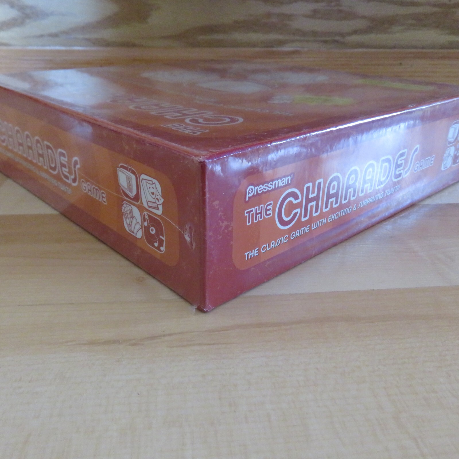 The Charades Game Pressman 2009 Family Game 10 to Adult NEW Never Opened Sealed