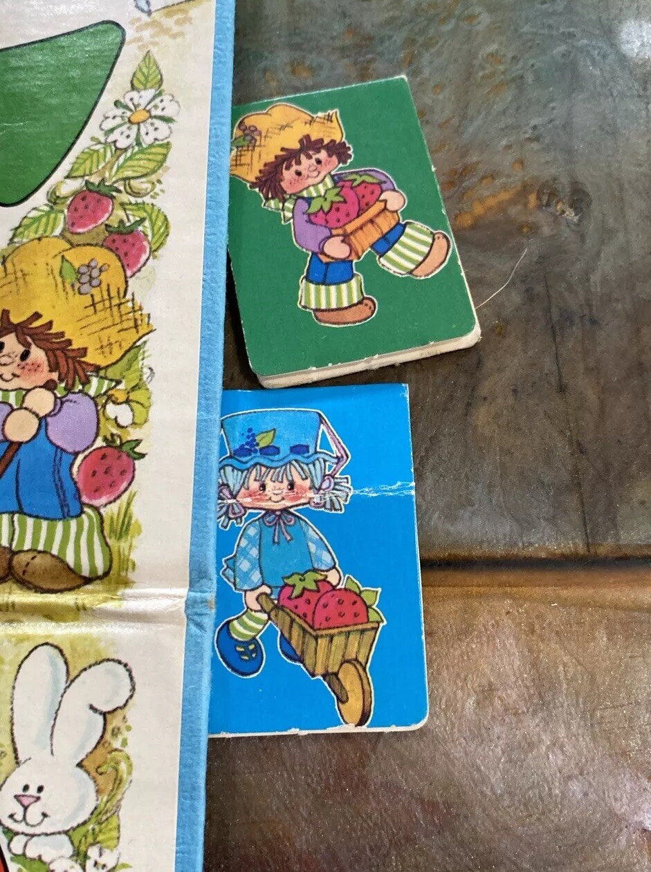 Vintage 1979 Strawberry Shortcake Berries To Market Game BOARD & 2 Pieces