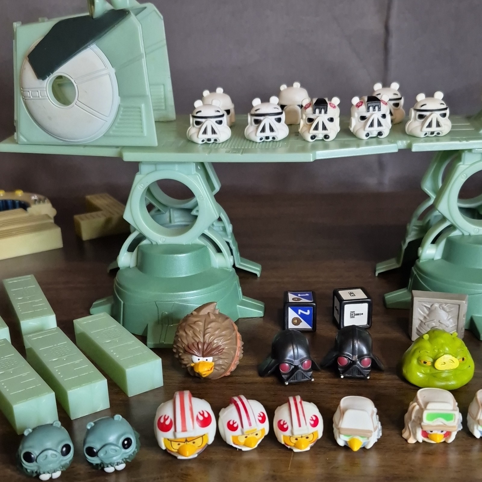 Hasbro Angry Birds Star Wars Skill & Action Game w/ Launcher Figures Structures