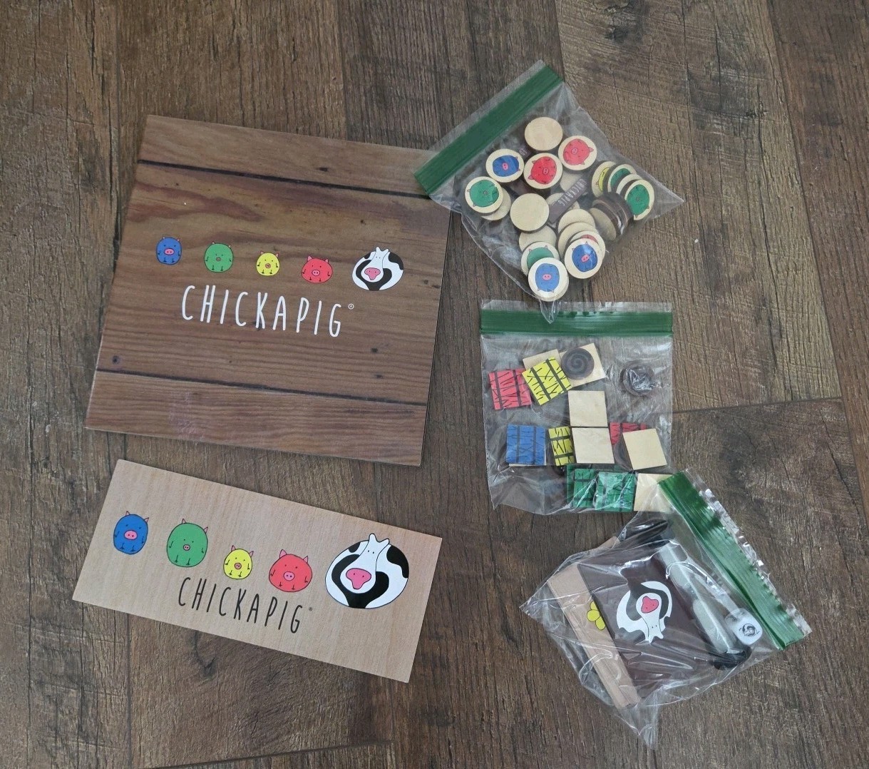 Chickapig Strategic Board Game Family Friendly Game For 2 or 4 Players COMPLETE