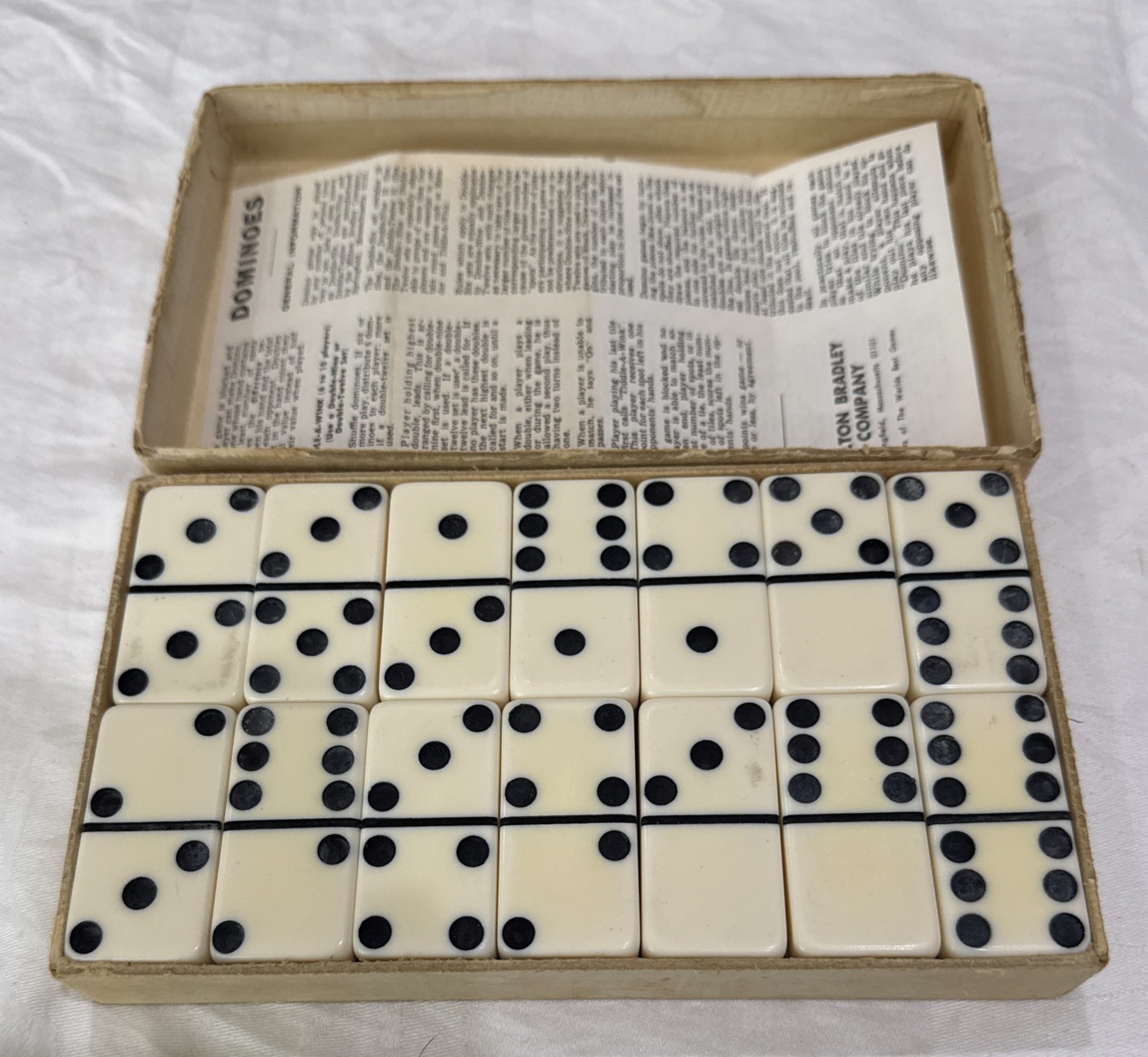 Vintage Puremco No. 716 Marblelike Extra Thick Dominoes Black & White * Free S/H