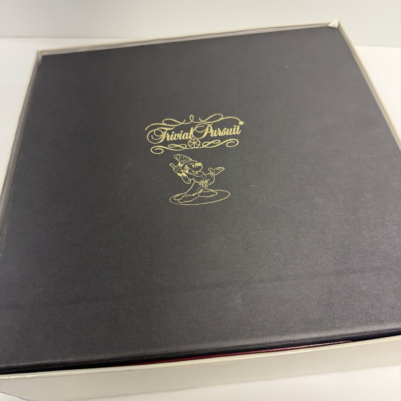 Vintage Trivial Pursuit MAGIC of DISNEY Family Edition Master Board Game 1986