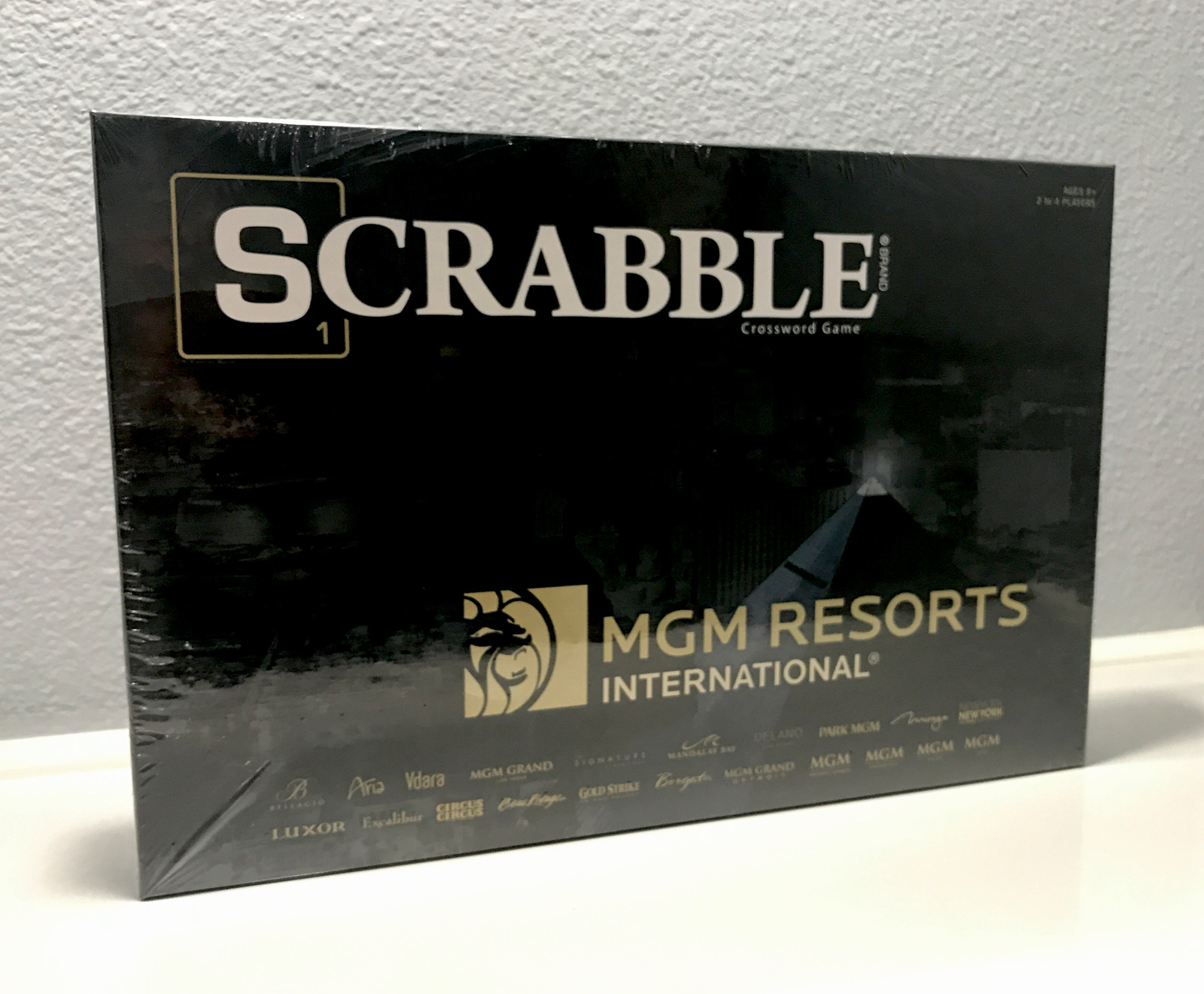 MGM Resorts International USAopoly Scrabble Crossword Game New in Sealed Box 8+