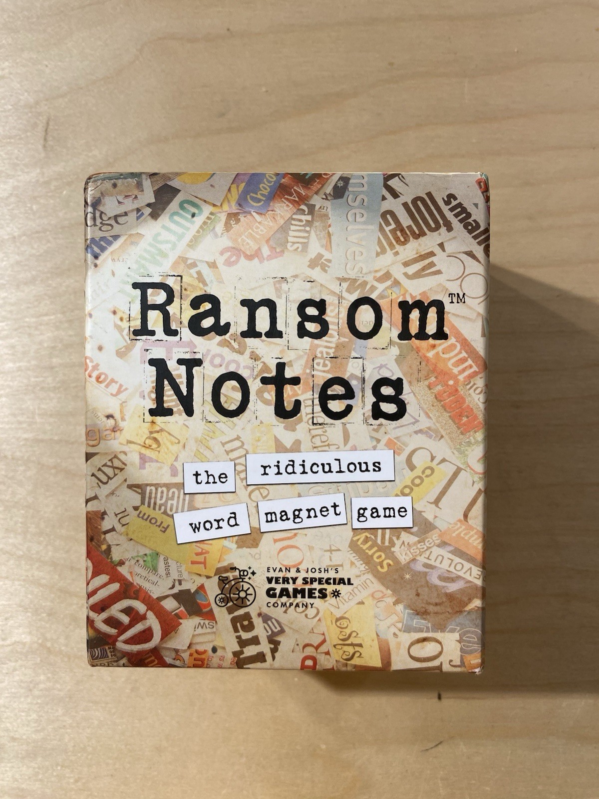 Ransom Notes: The Ridiculous Word Magnet Party Game (RO)