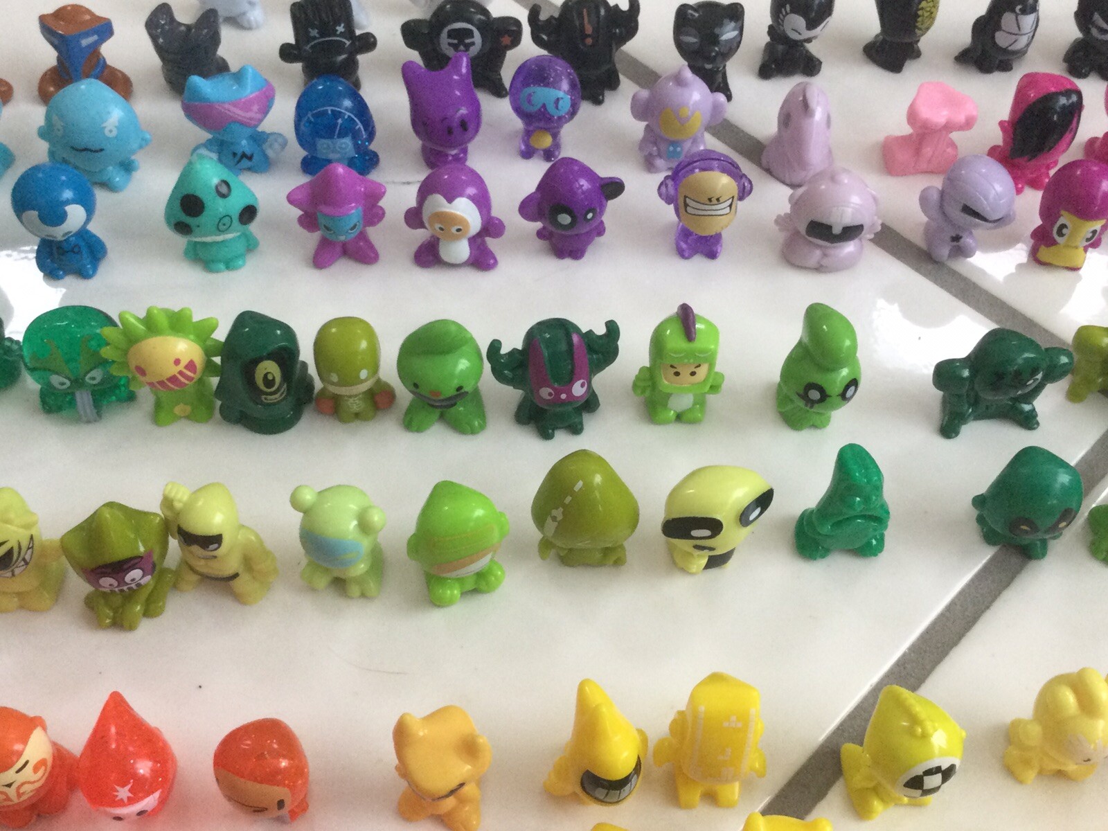 Large Lot of 148 Vintage GoGo’s Crazy Bones Mini Figurines GoGos