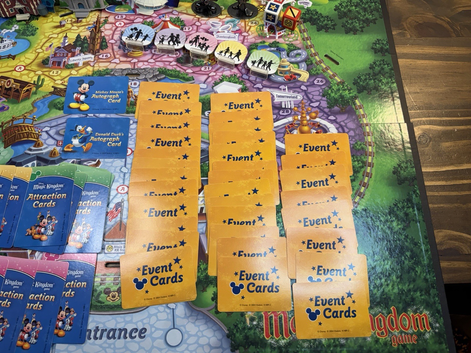 Disney Magic Kingdom 3D Land Board Game 2004 Parker Brothers 100% Complete EUC!
