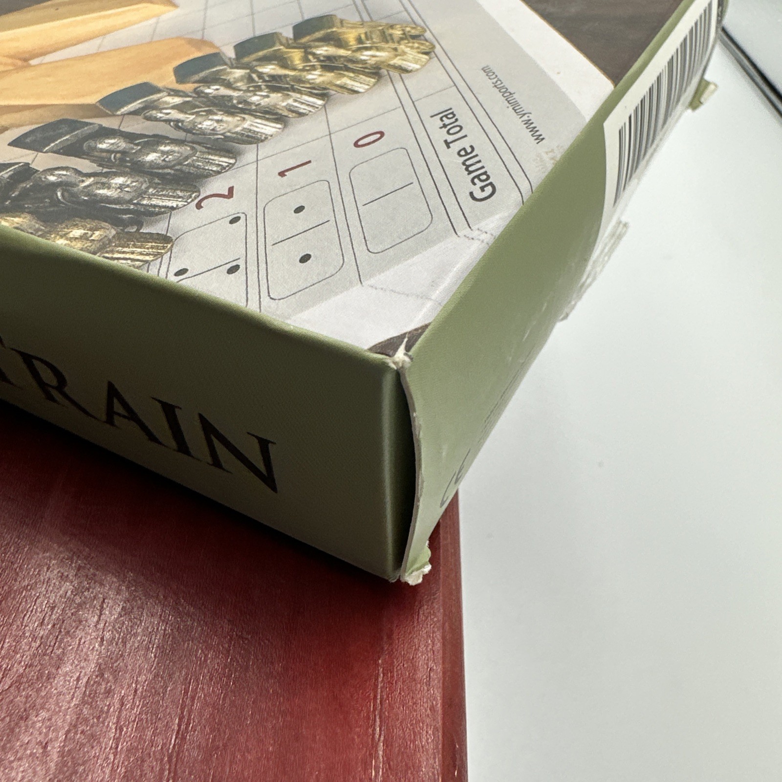 Yellow Mountain Imports Mexican Train Accessory Set –Wooden Hub & 8 Metal Trains