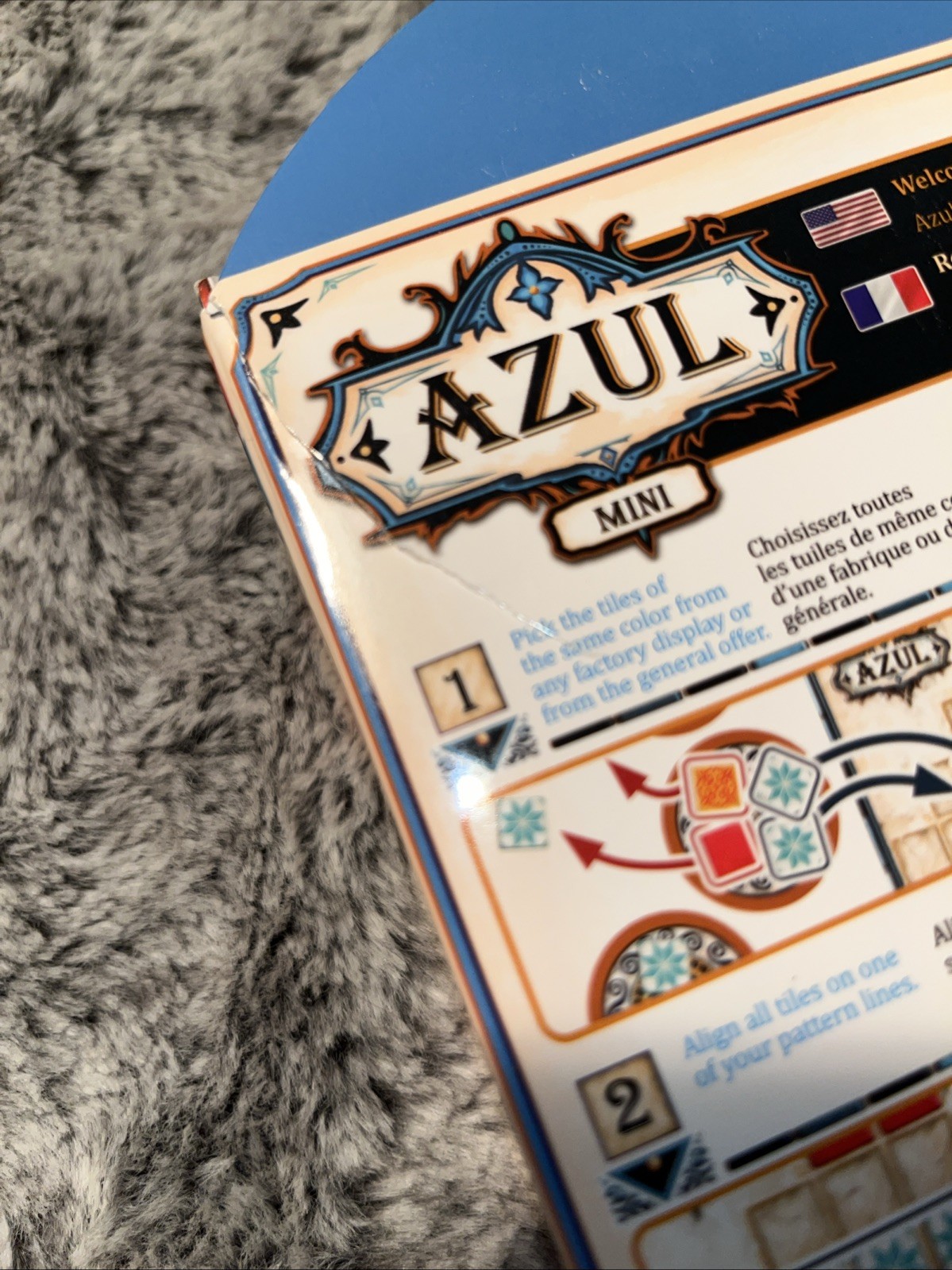 Next Move Games – Blue: Mini Box Little Damaged On Back Canada French Read