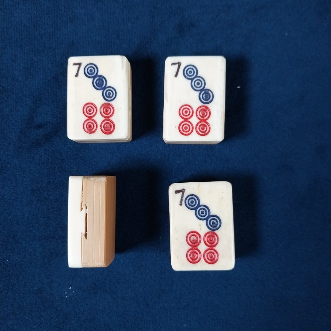 4 Vtg Matching Red Blue Black Circles #7 Mahjong Tiles Bone & Bamboo Replacement