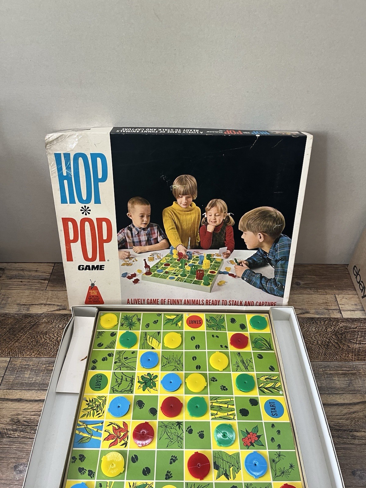 W. H. Schaper Board Game Hop-Pop Box 100% Complete