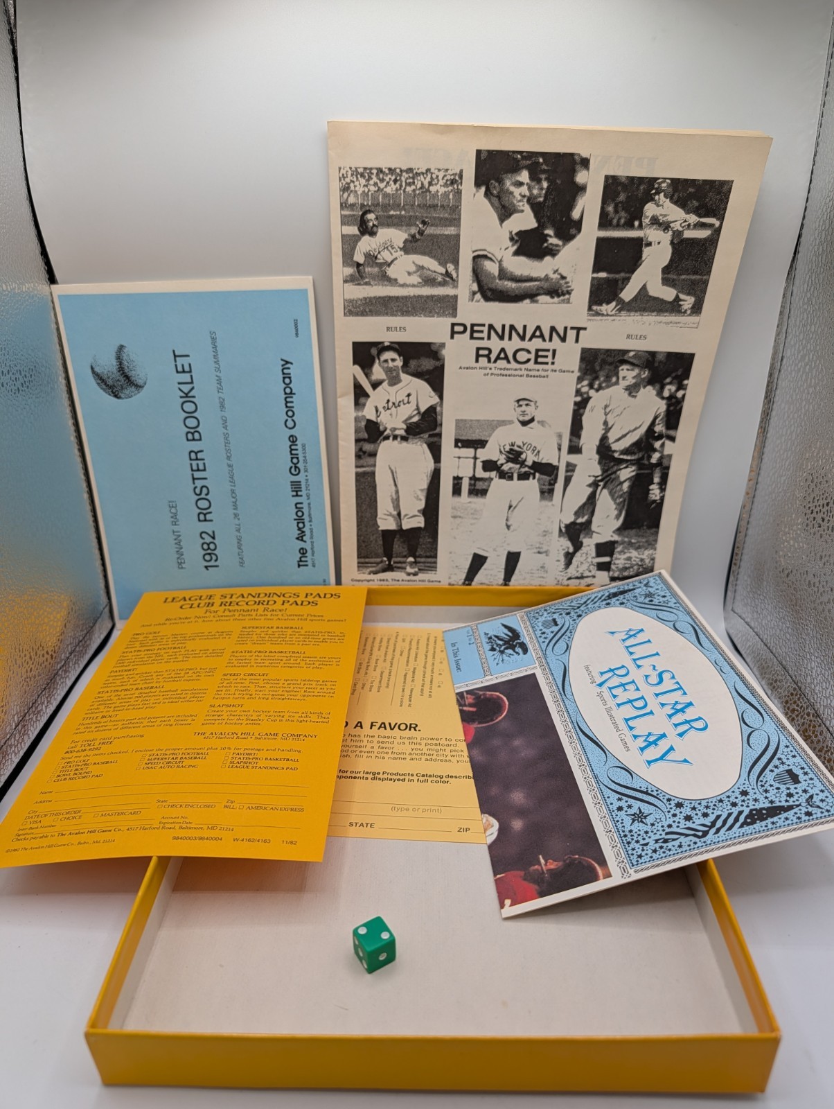 Avalon Hill 1983 Sports Illustrated Pennant Race MLB Baseball Game