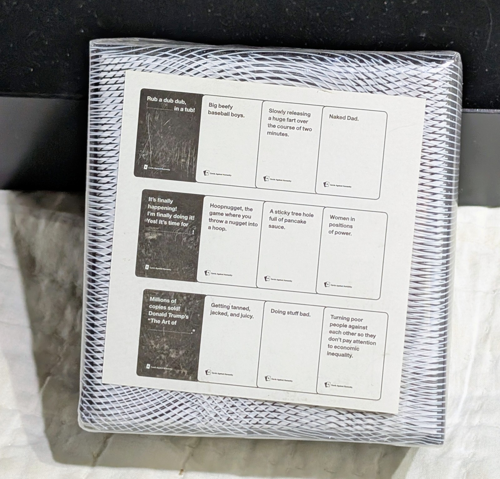 Cards Against Humanity Absurd Expansion Box 300 Cards Ages 17+ NEW -SEALED SET