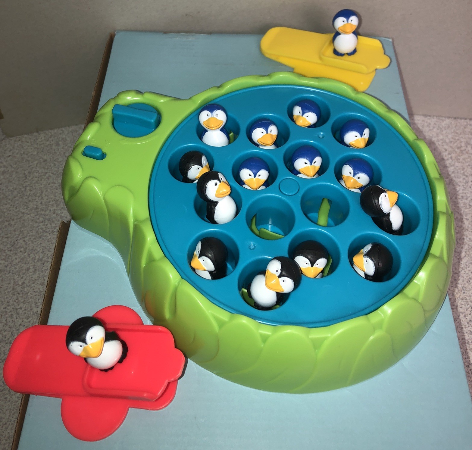 Maple Toys Penguin Flip Game~A Game To Improve Dexterity & Eye/Hand Coordination