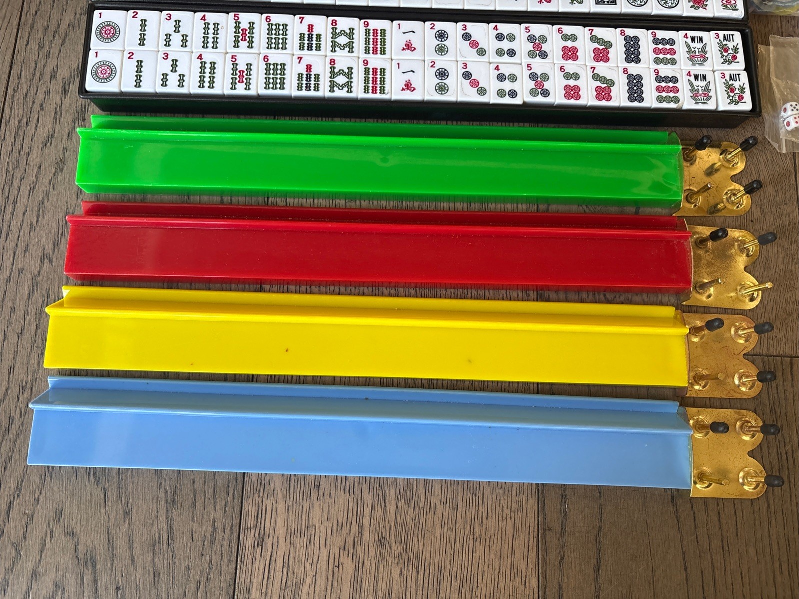 Mahjong Set 160 Tiles 4 Color Set Racks Pushers w/ Case
