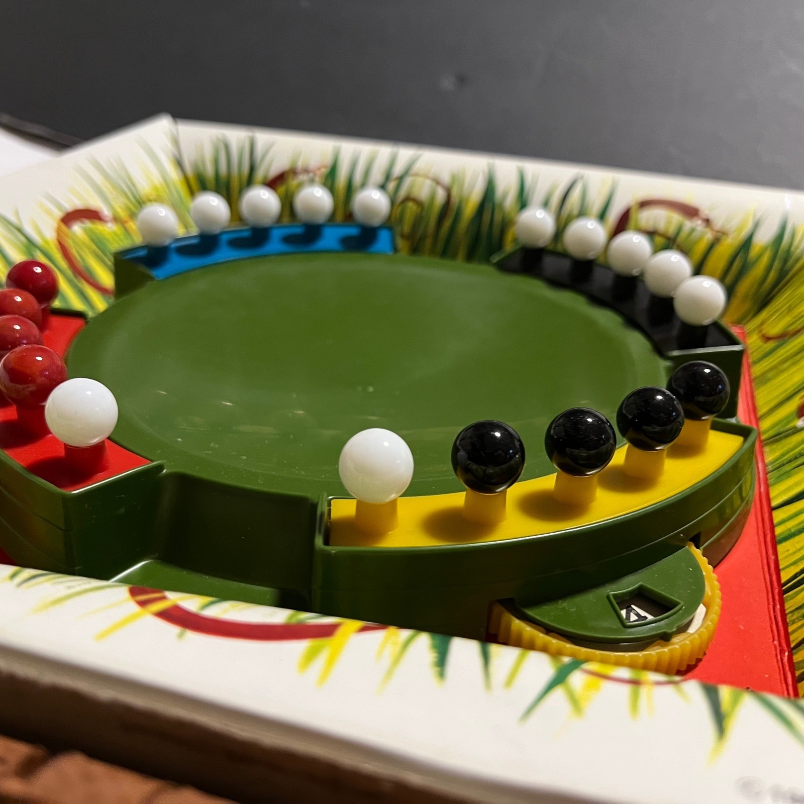 Vintage 1969 Kohner Bros Turn-O-Matic Snakes in the Grass Board Game Complete
