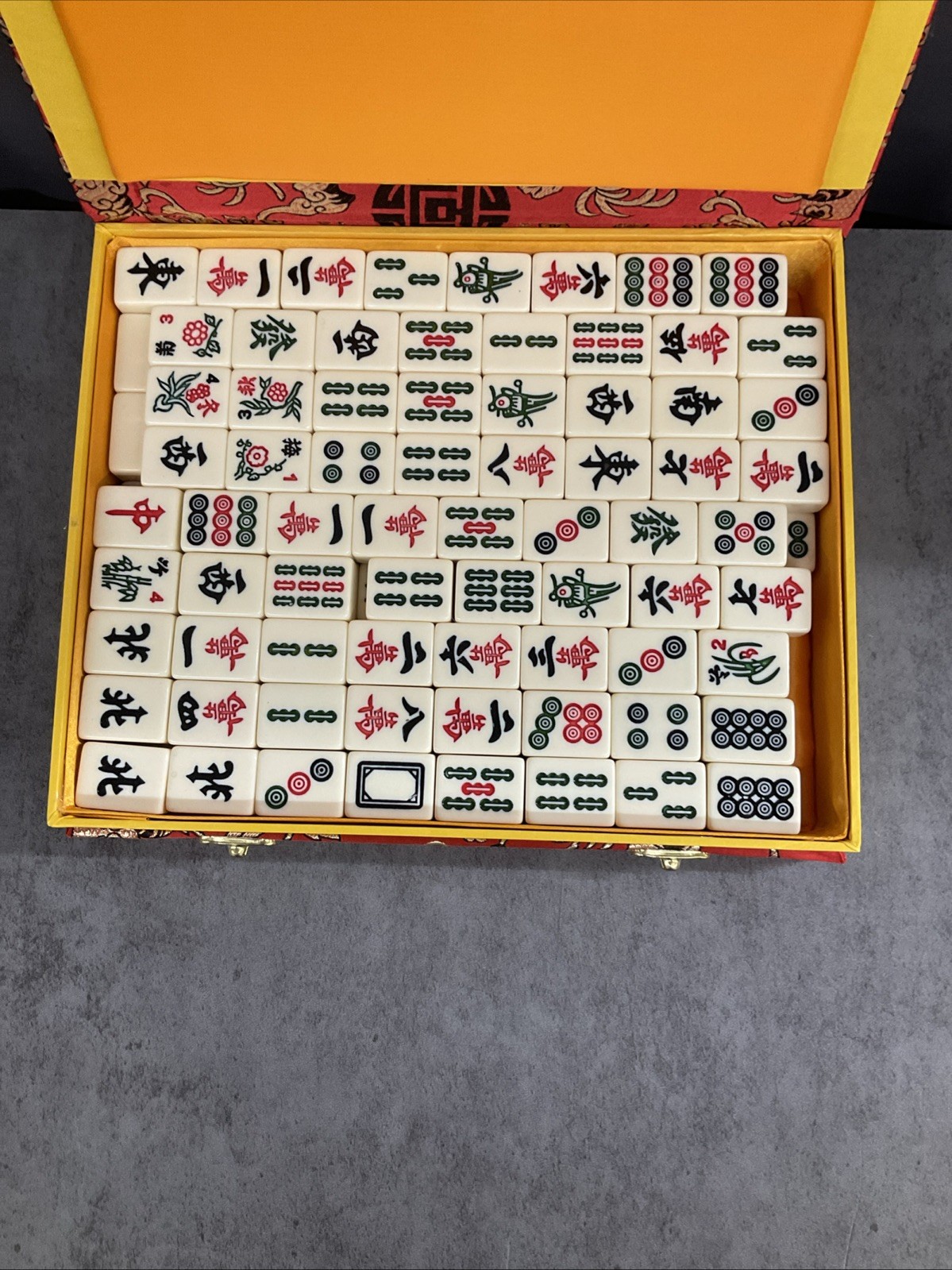 Mah Jong set Deluxe Game And Book