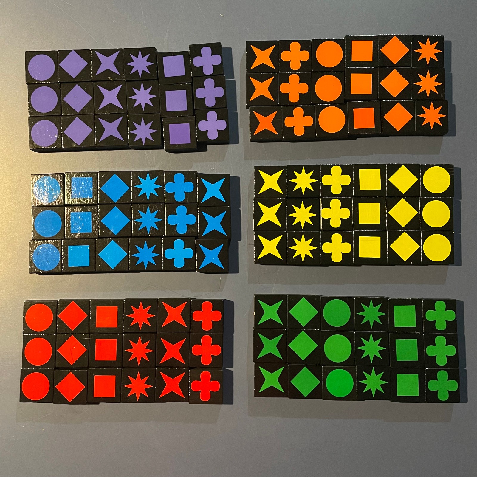 Qwirkle Game 2014 100% COMPLETE in Box Mindware
