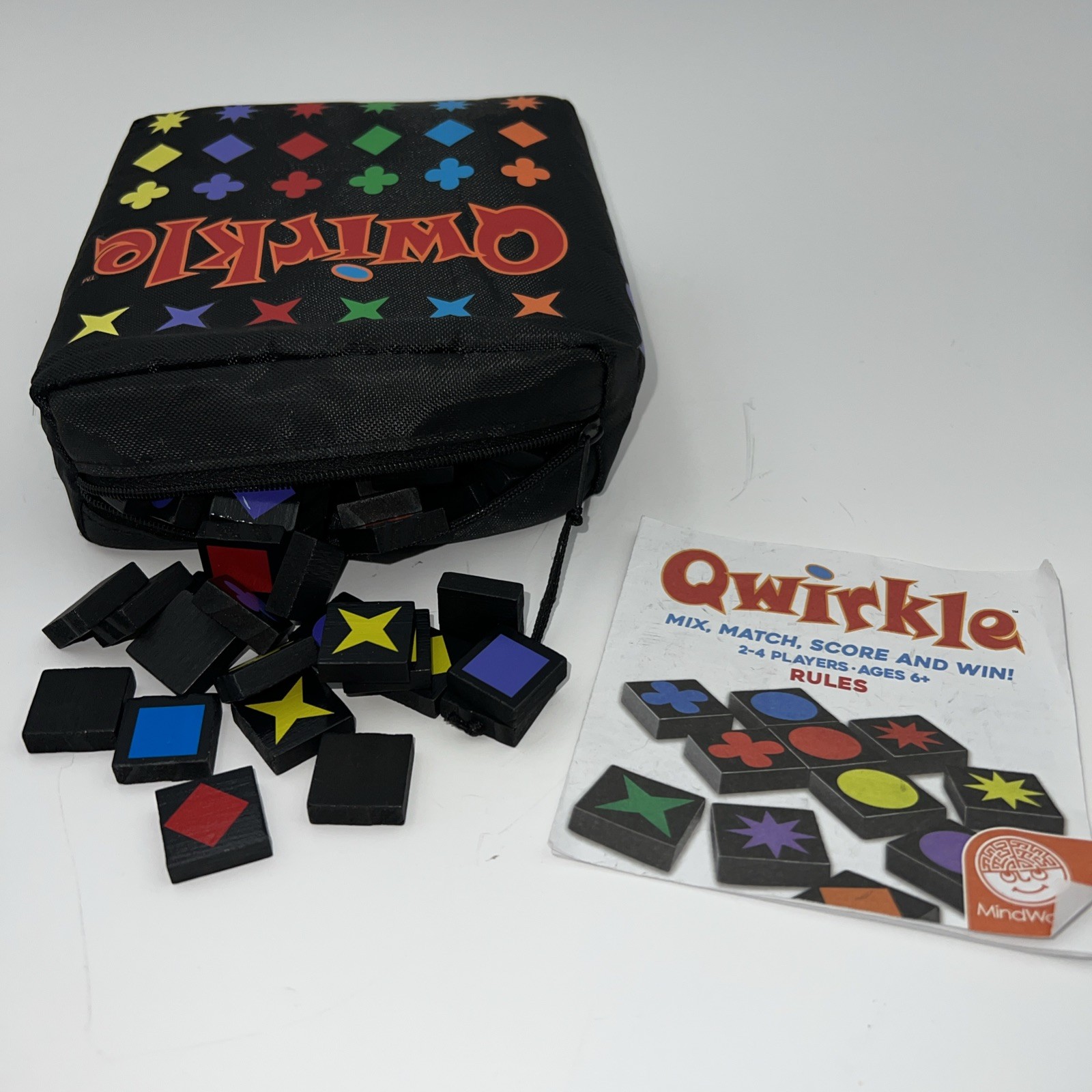 Qwirkle Game Travel Edition~Canvas Zip Bag Matching Colored Wooden Tile