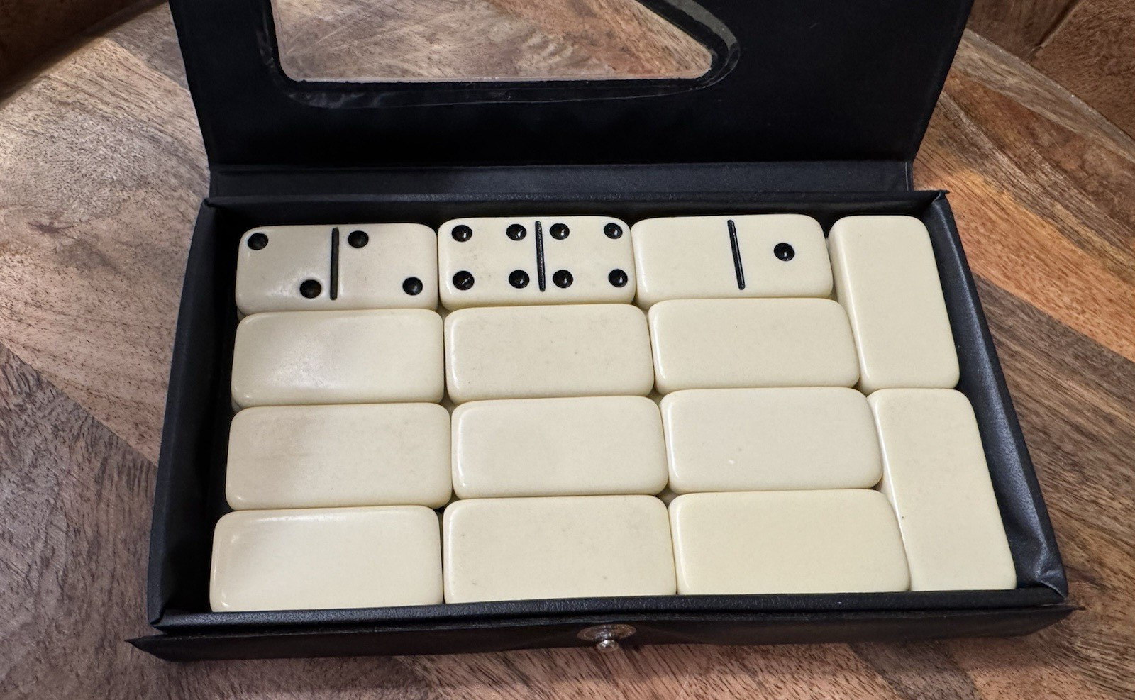 Vintage Double Six Dominoes Set 28 Tiles Supreme Complete w/ Case Game Night