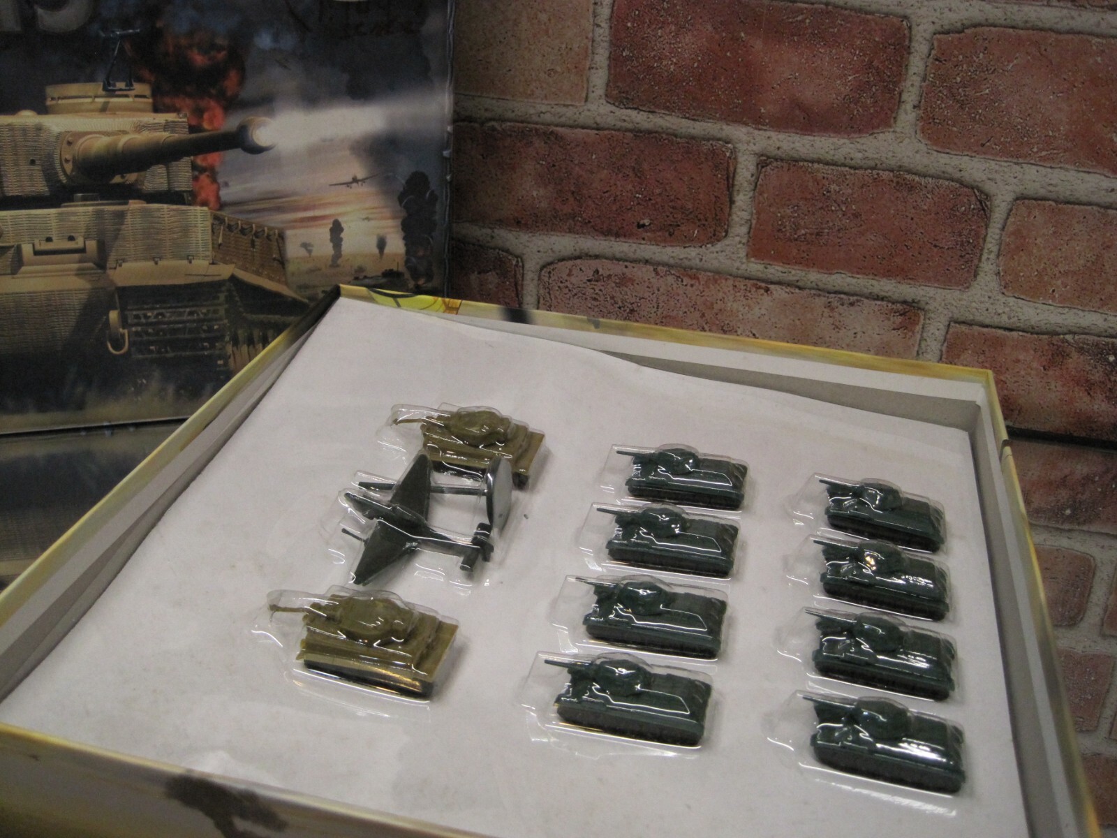 Duel of the Giants WW2 Eastern Front Tank Miniature Wargame Z-Man Board Game