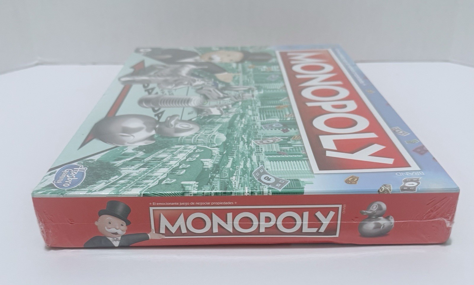 Brand New Hasbro Gaming Monopoly C1009 Classic Board Game Sealed