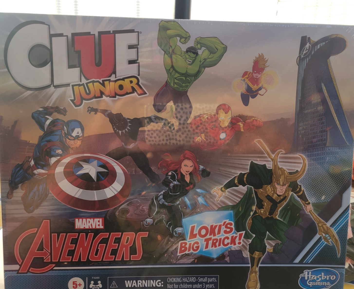 Hasbro Gaming Clue Junior MARVEL AVENGERS Board Game Loki’s Big Trick SEALED!