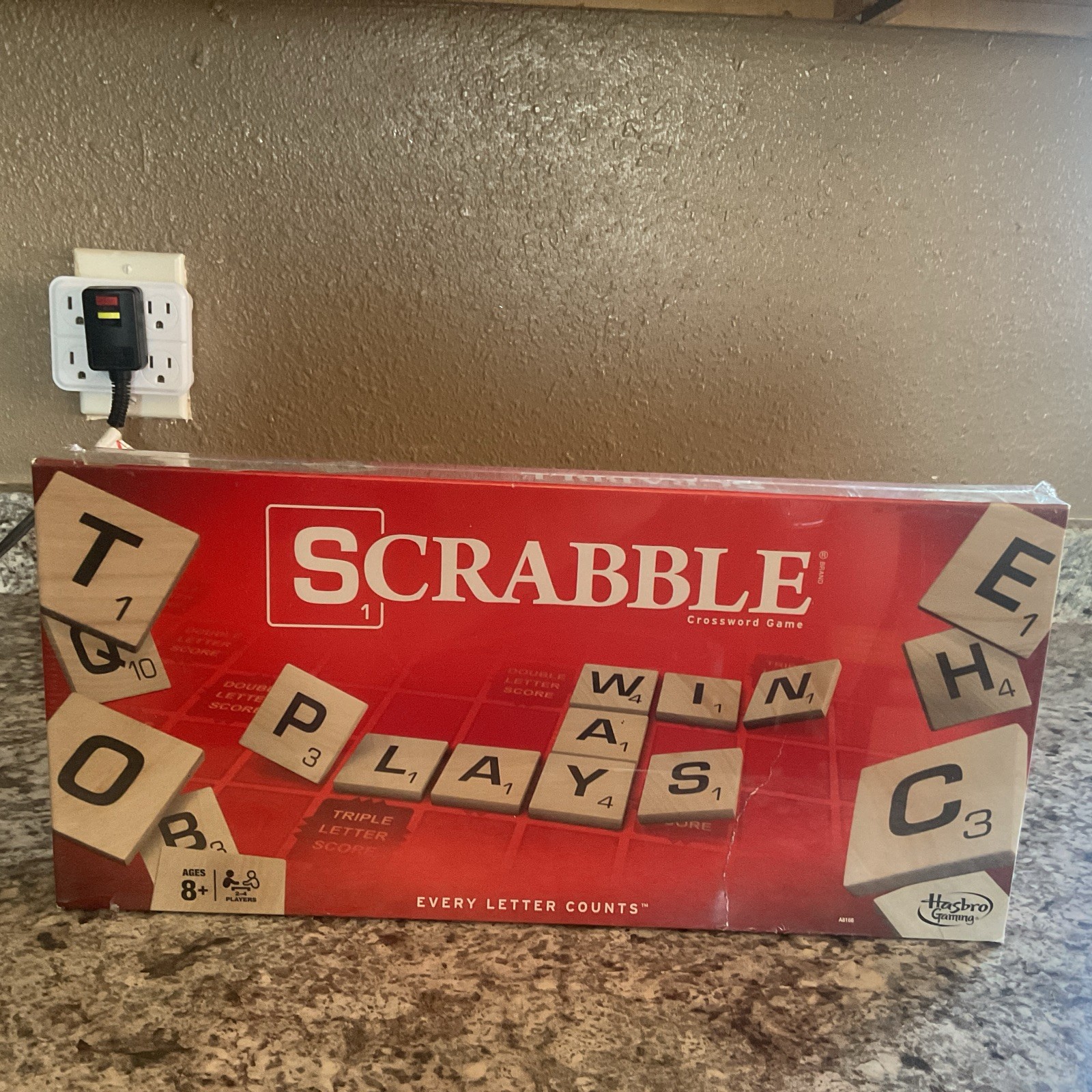 Scrabble Crossword Game Hasbro Gaming 2013 Brand New Sealed