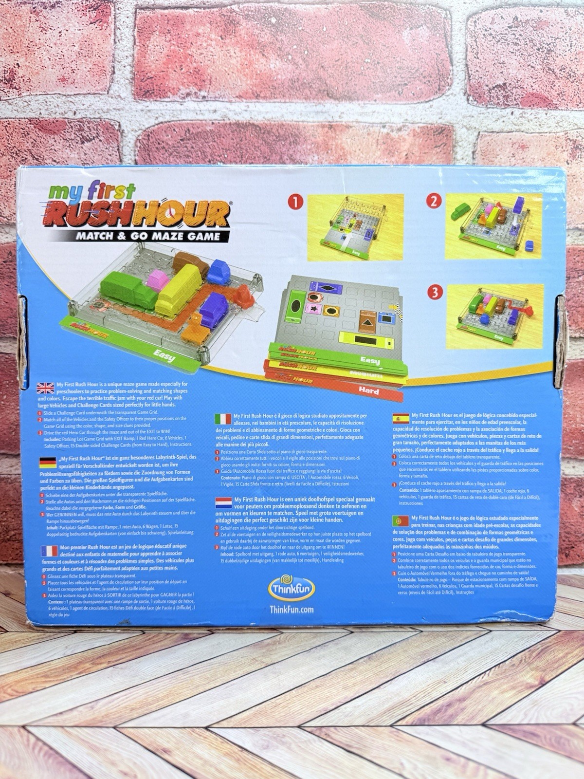ThinkFun Rush Hour Traffic Jam Logic Game Engaging STEM Toy – Kids Age 8+ New