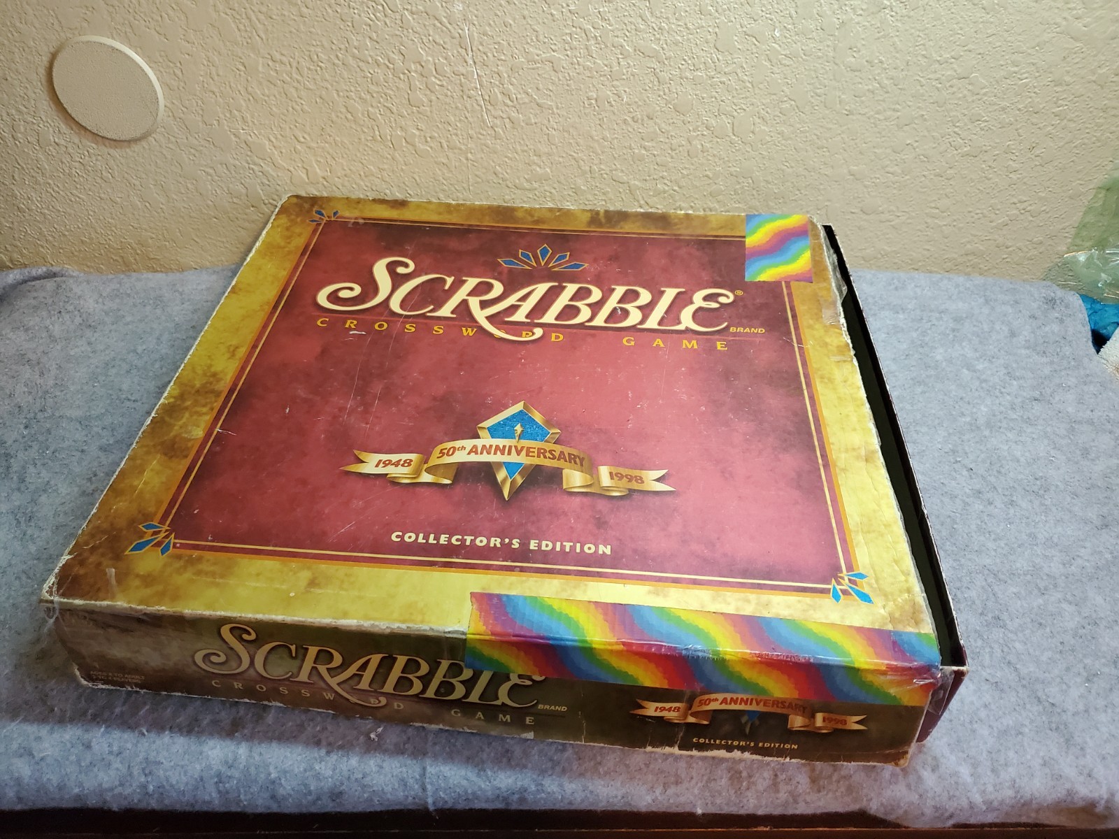 Scrabble Deluxe Turntable, 50th anniversary, 100 Blue letters, no timer or book