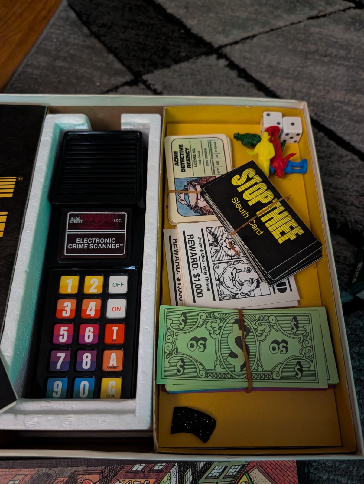 Vtg 1979 STOP THIEF Electronic Cops & Robbers Board Game