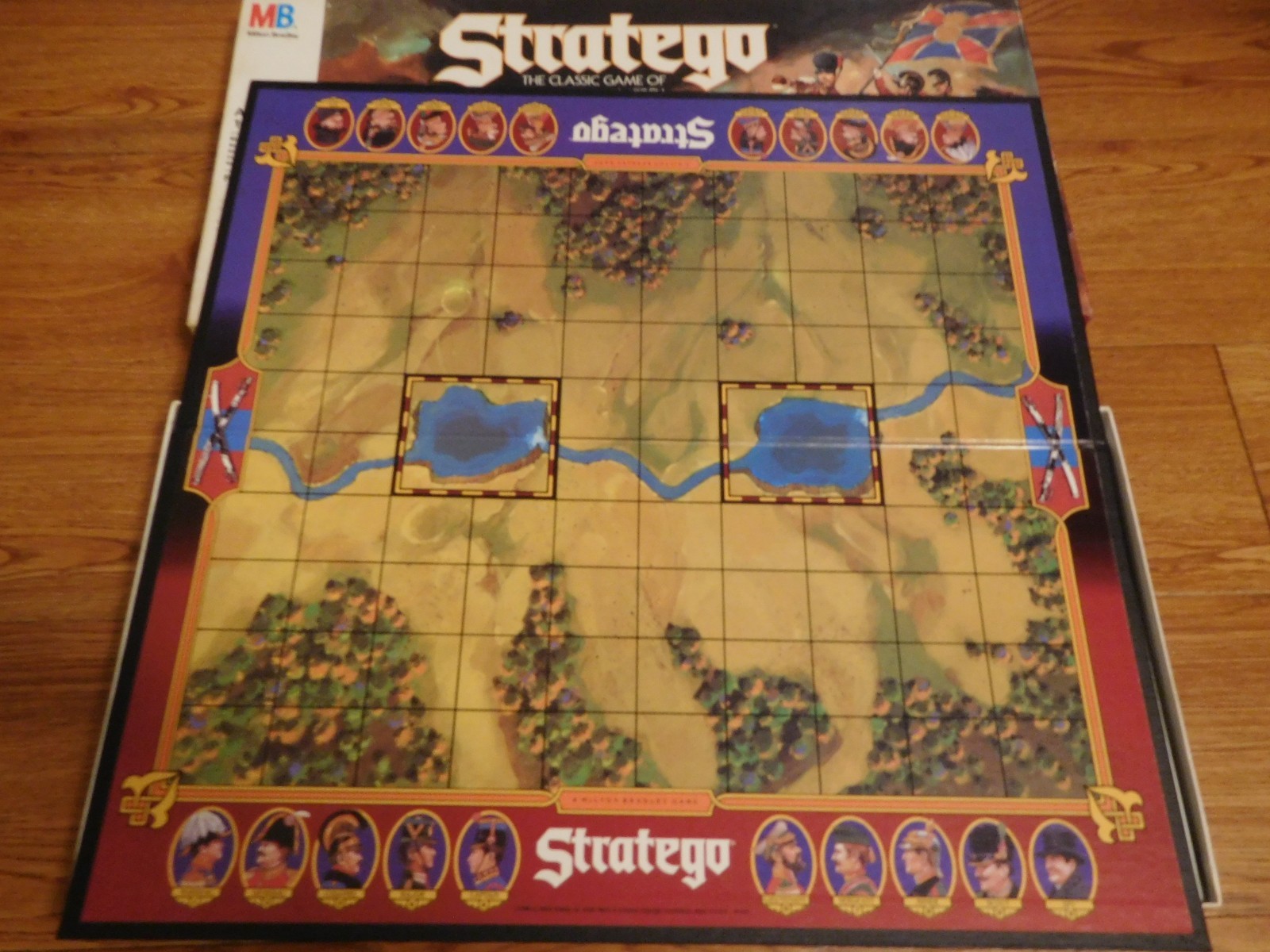Stratego Battlefield Strategy Board Game Complete 4916 Milton Bradley 1986