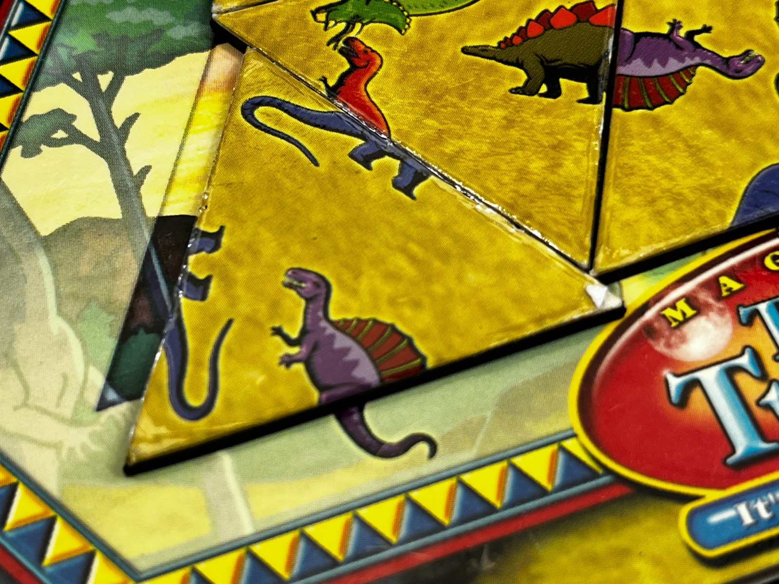 Magnetic Travel Triazzle Triangle Puzzle Jurassic Dinosaurs Dan Gilbert DaMert