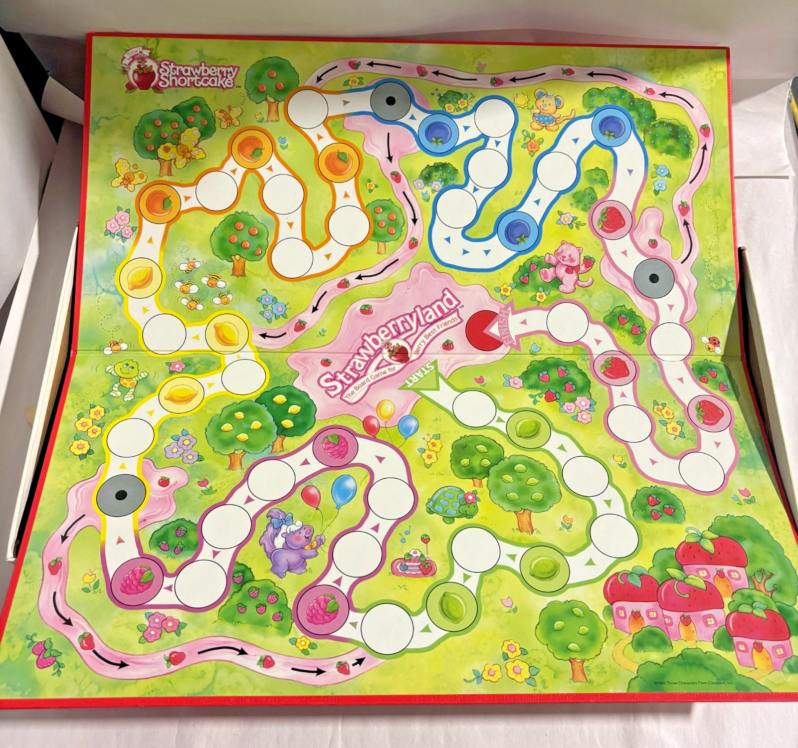 Vintage RoseArt Strawberryland Strawberry Shortcake Board Game 1992 Complete