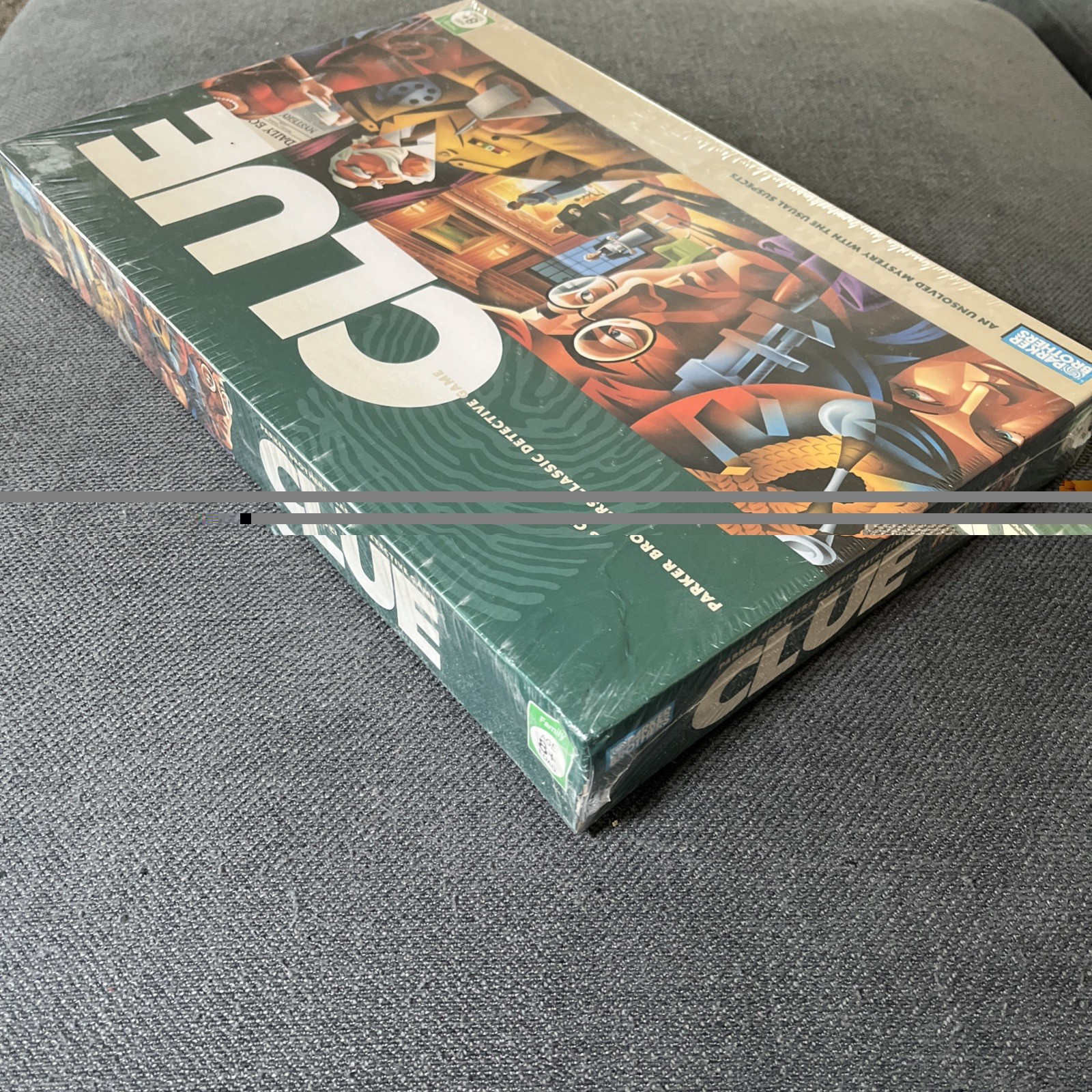 CLUE Parker Brothers Classic Detective New Sealed Game 2005, 8+, Sealed