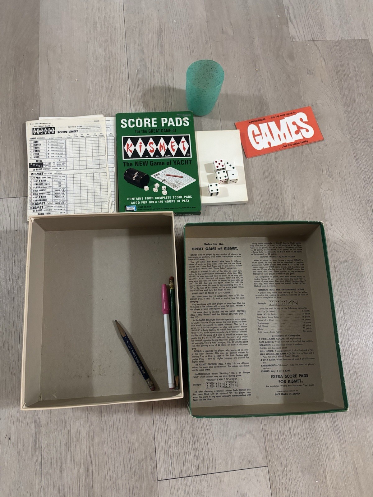 Lakeside Kismet Strategy Yacht Dice Game No. 8337 – missing some original pieces