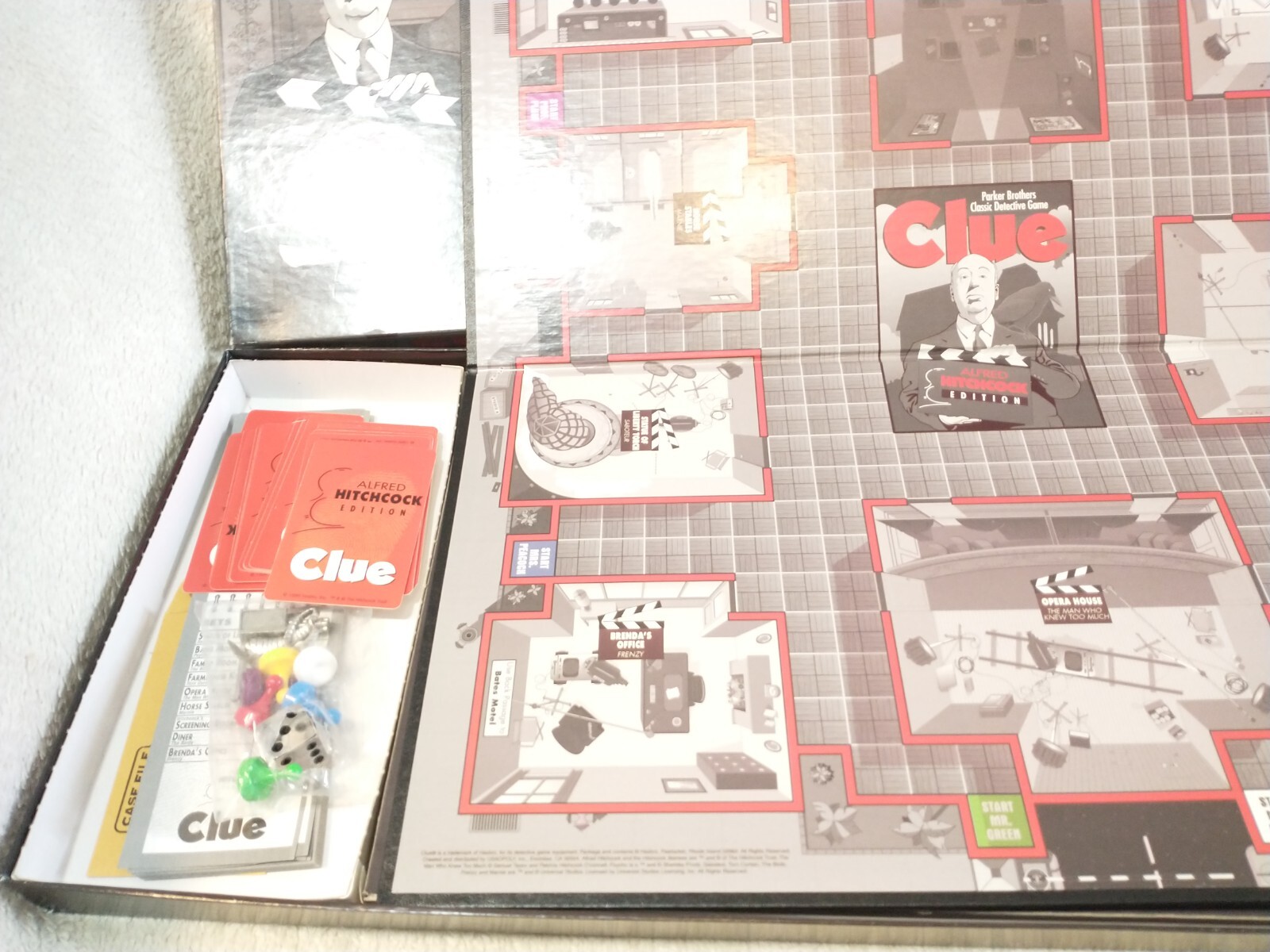 Clue Game Alfred Hitchcock Edition USAOPOLY 1999 USAoploy 100% Complete A21