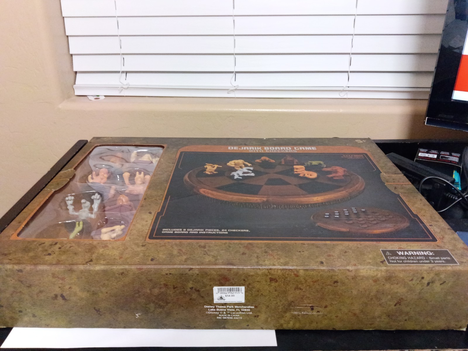 Disney Parks Dejarik Board Game w/ Checkers Star Wars Galaxy’s Edge Official
