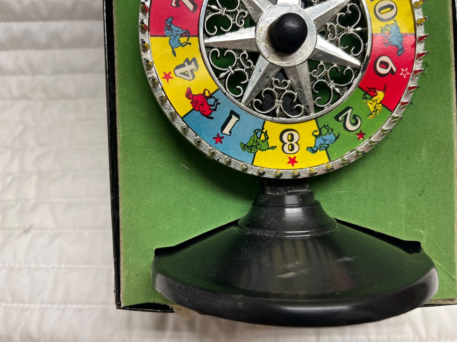 VINTAGE E.S. LOWE WHEEL OF FORTUNE HORSE RACING GAME with original box roulette