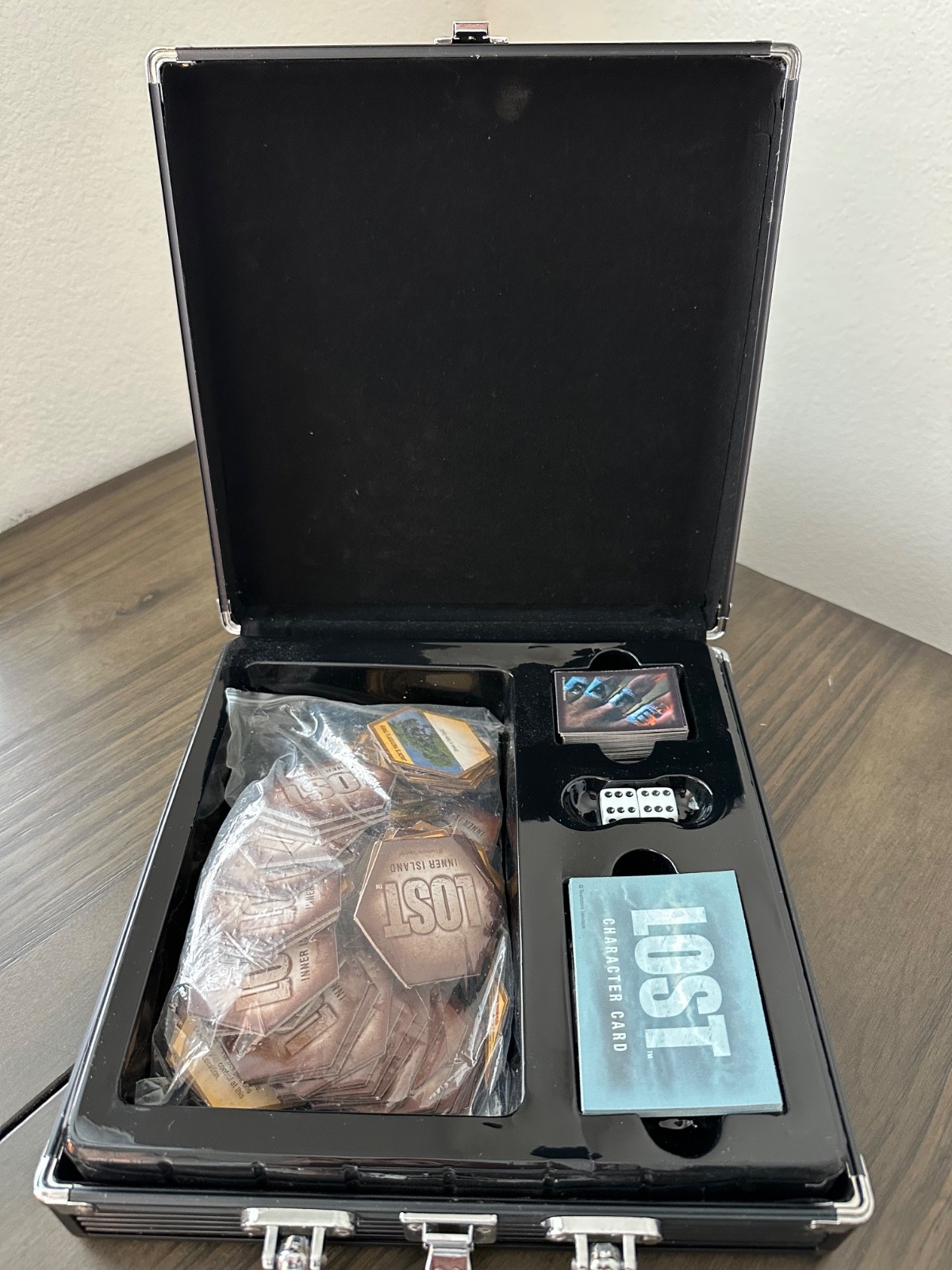 Lost: The Board Game RARE Briefcase Edition, 2006, TV Show, Complete
