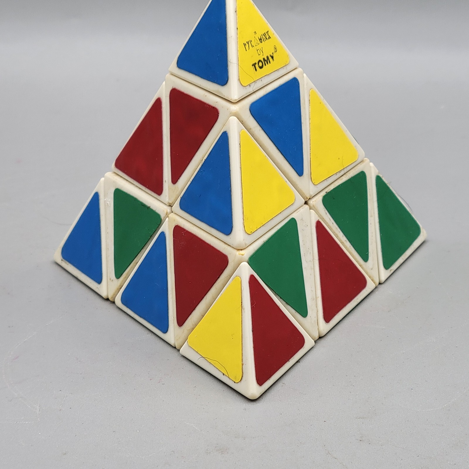 Vintage Pyraminx by Tomy Twist Puzzle Brain Teaser Cube Game 1980s White Base