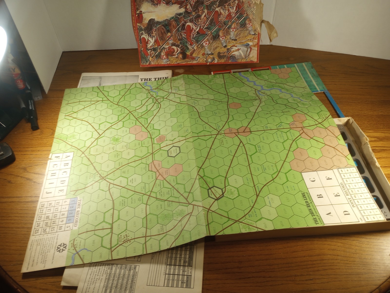 Yaquinto The Thin Red Line Battle of Waterloo Napoleon 1815 strategy game Poor