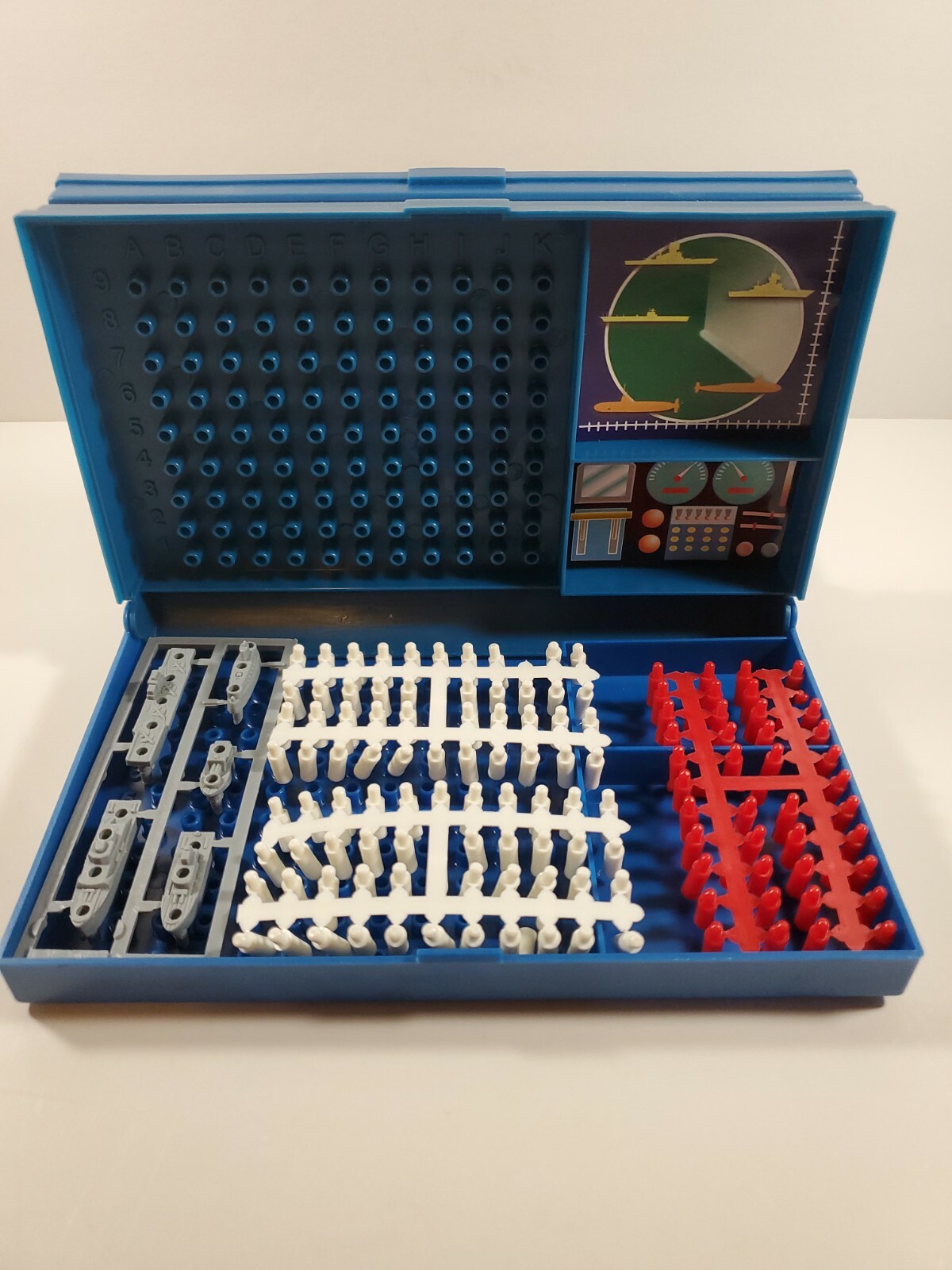 Sea Battle 2000 4Kidz Travel Battleship Navel Strategy Car Game NOB