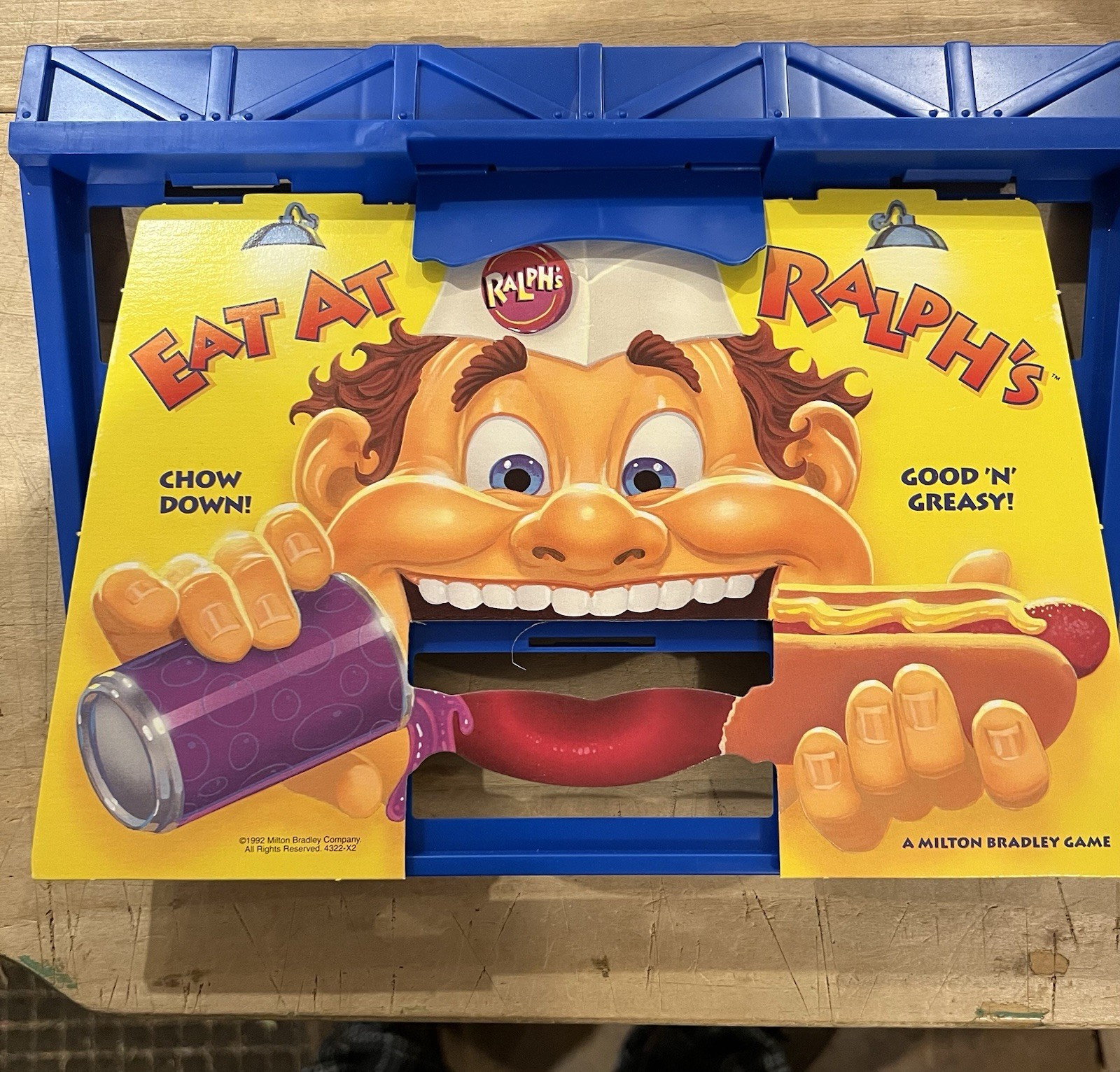 1992 Milton Bradley Eat At Ralph’s Motorized Fast Food Game COMPLETE Untested MB
