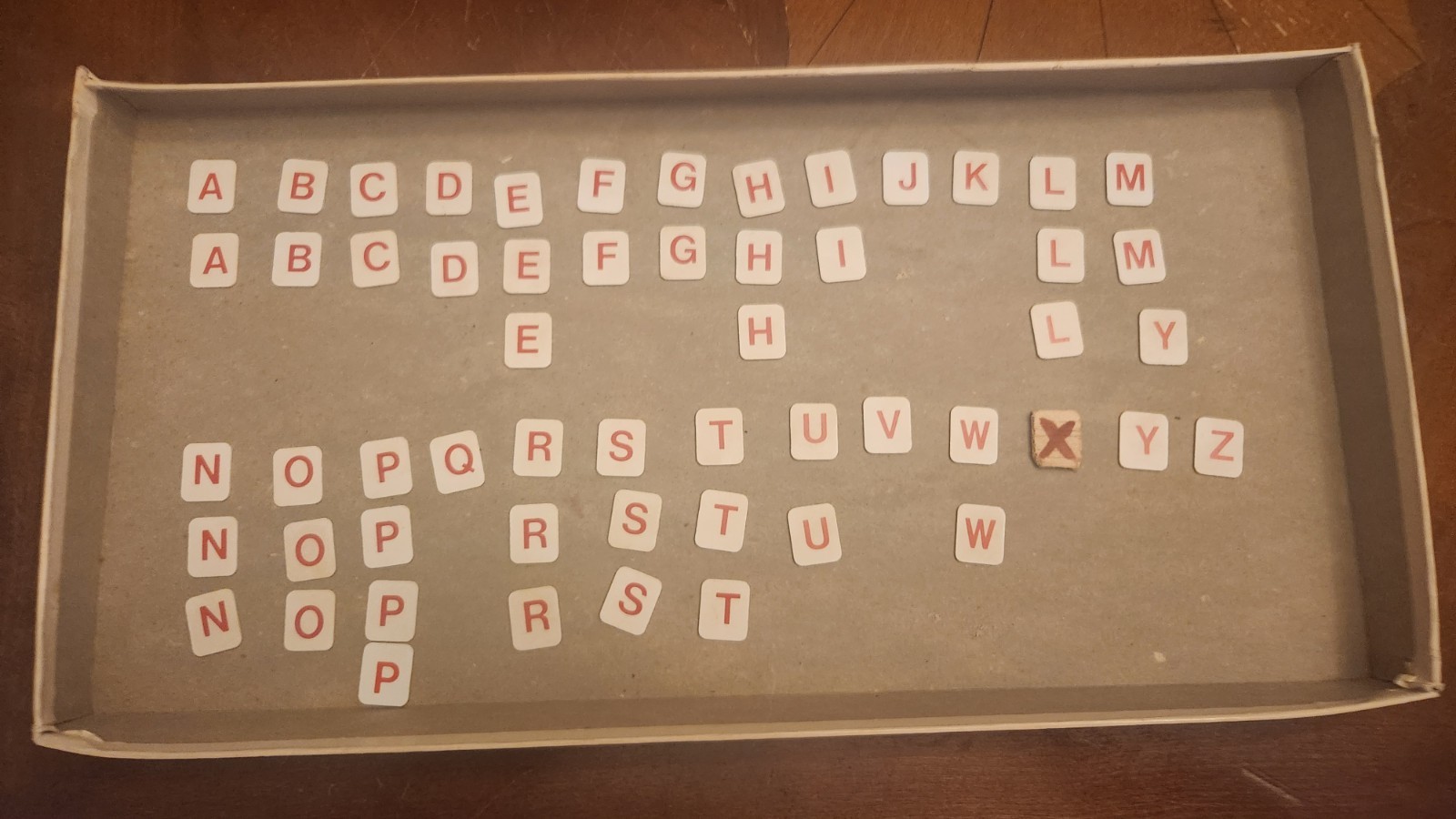 Vintage 1976 Hangman Board Game – Milton Bradley – Box Is In Poor Condition