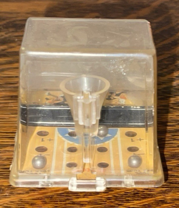 5-1/4″ VINTAGE PINBALL DORHAM BASKETBALL GAME WITH METAL BALLS~1975~HONG KONG