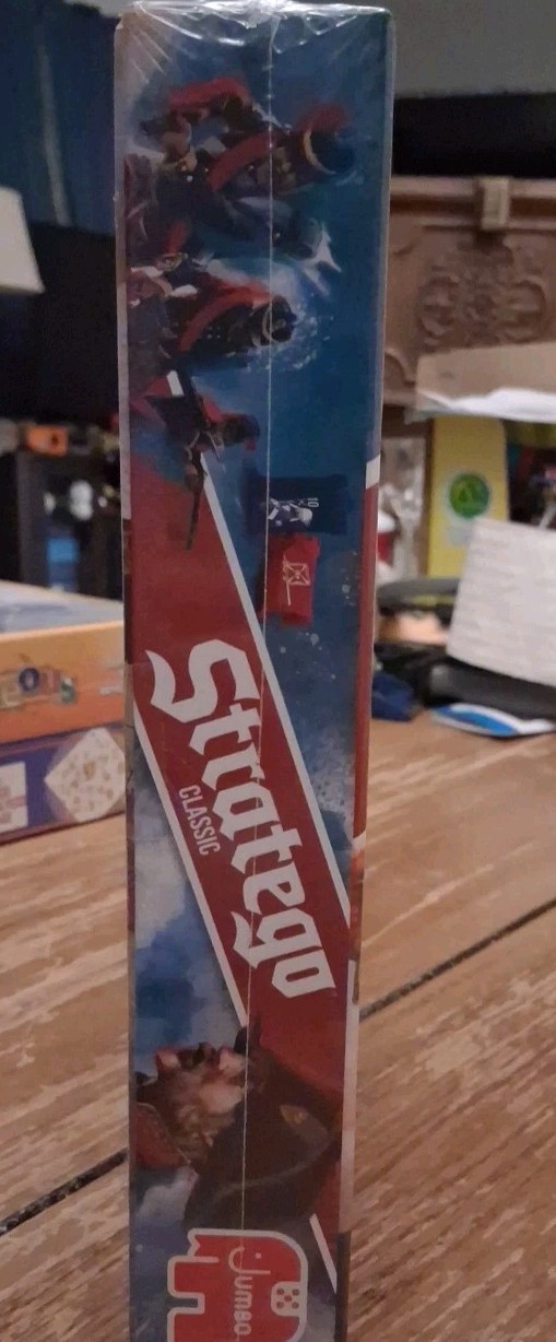 Stratego Classic Board Game JUMBO NEW SEALED