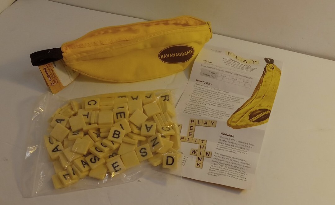 2018 Bananagrams Anagram Word Tile Game That Will Drive You Bananas! COMPLETE