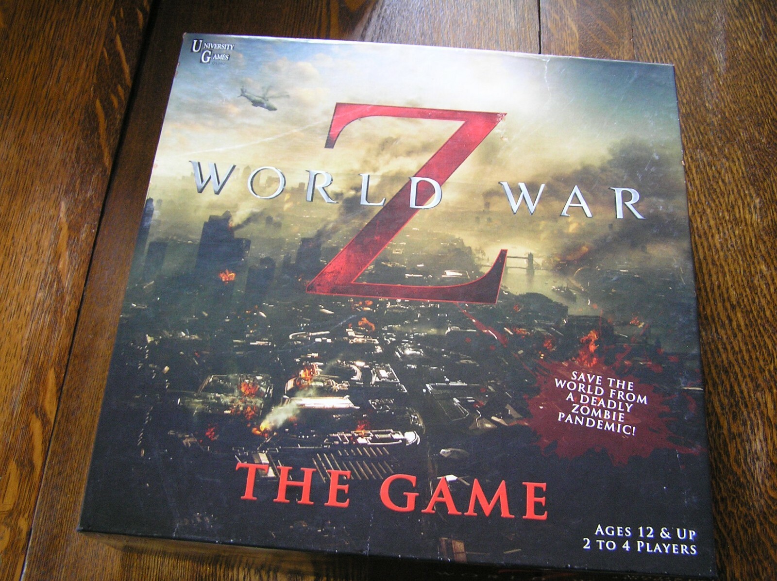 2013 University Games Paramount Pictures WORLD WAR Z Game 2-4 Players Age 12+