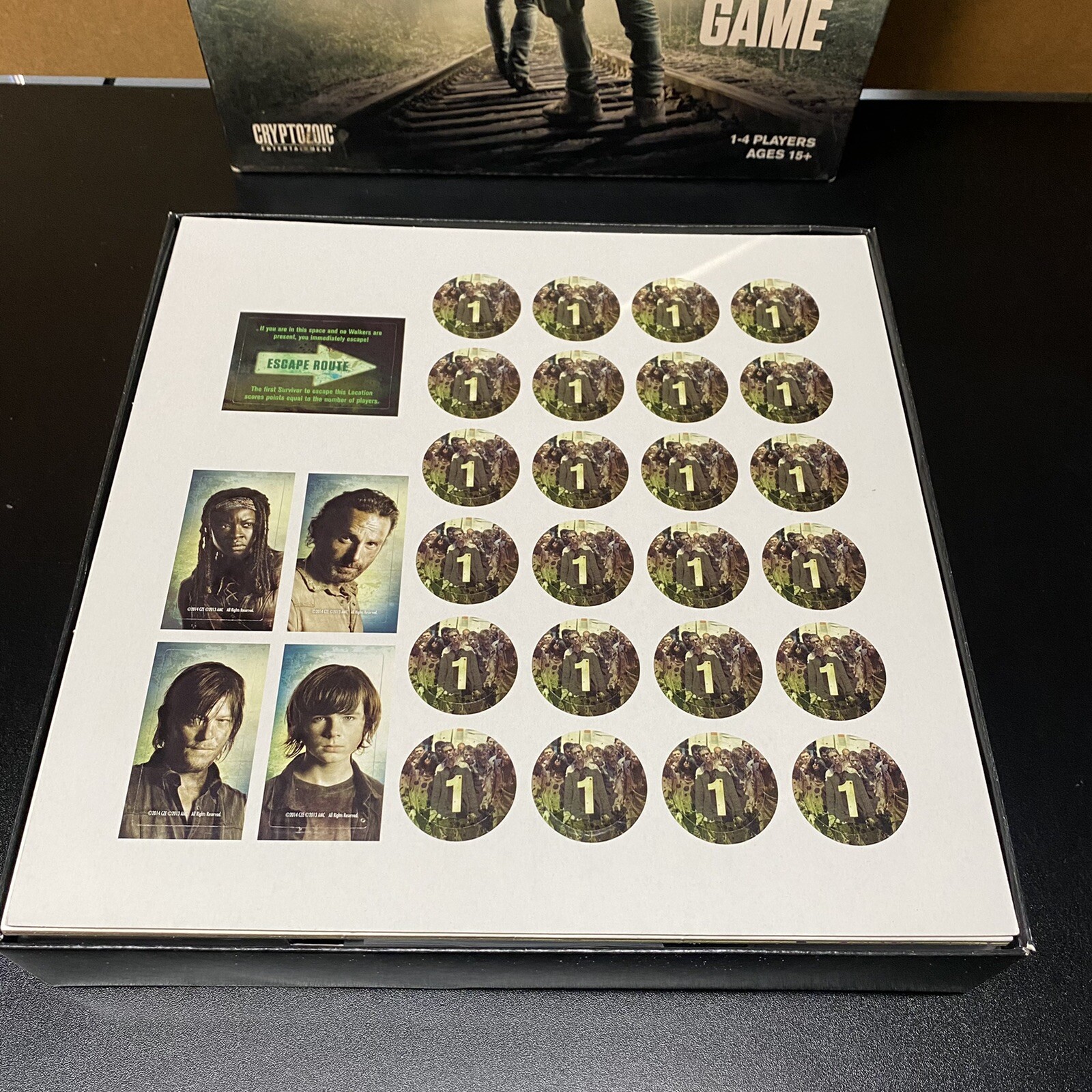 AMC The Walking Dead Don’t Look Back Dice Game Zombie Horror Board Game-Open Box